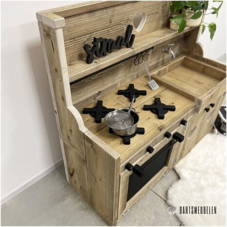 Compacte speelkeuken met kraan, wasbak en opbergruimte