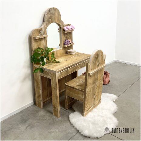 Kinderkaptafel van steigerhout