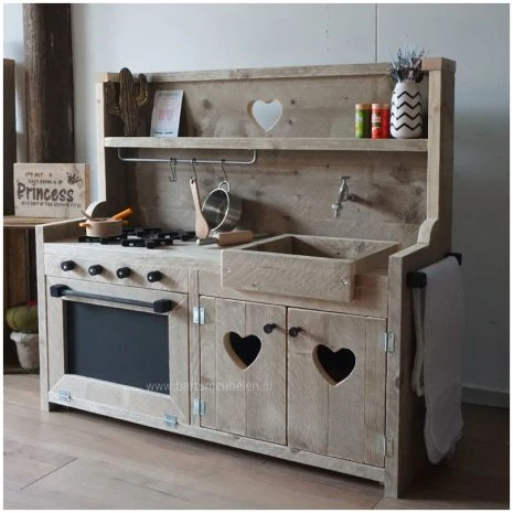 Steigerhouten speelkeuken 14 met sierlijke details