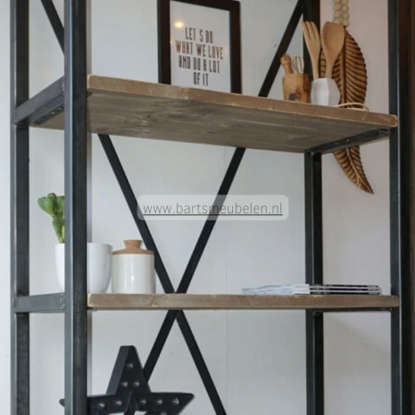 industriele boekenkast steigerhout