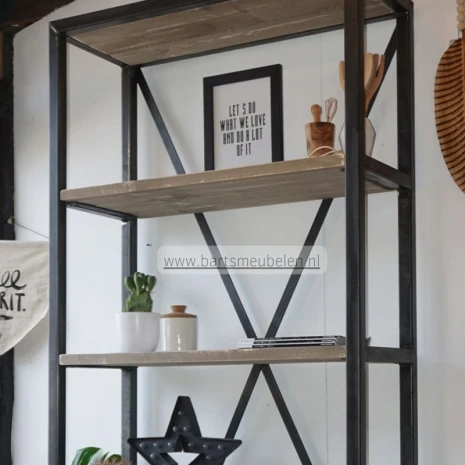 industriele boekenkast steigerhout 1