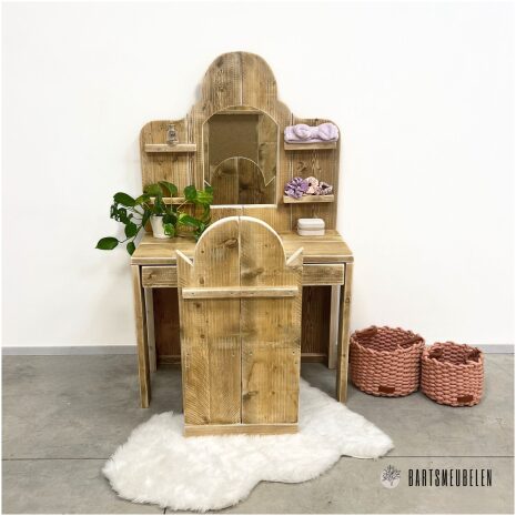 mooie houten kinderkaptafel 1