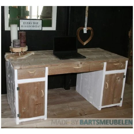 steigerhouten bureau jenna 1 steigerhouten-bureau-jeanna-1