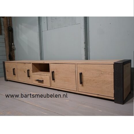 tv-meubel-eikenhout-en-staal-inge-1.1