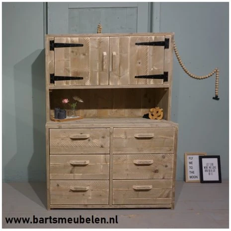 Steigerhouten buffetkast 4 1 Steigerhouten buffetkast 4 (1)