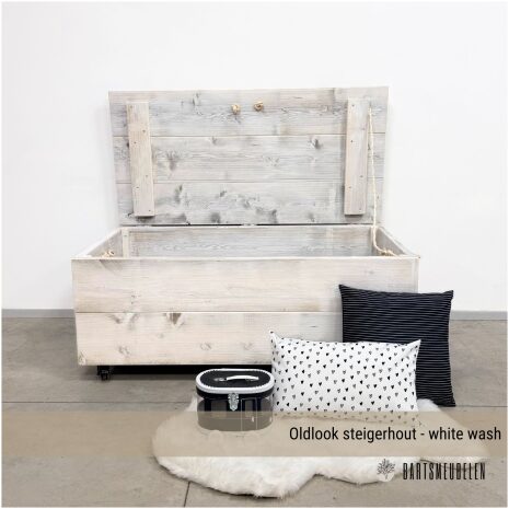 steigerhouten speelgoed kist white wash
