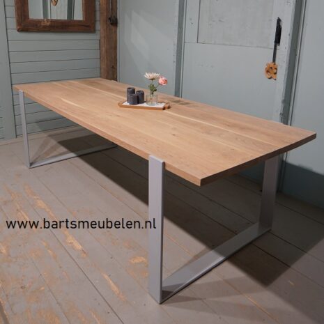rustiek-eikenhouten-tafel-edith.1