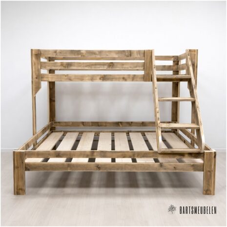 Stapelbed 3 persoons Laura steigerhout