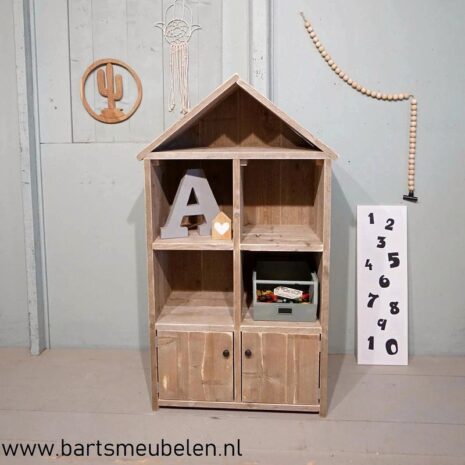 steigerhouten_vakkenkast_8_huisje_model.vooraanzicht