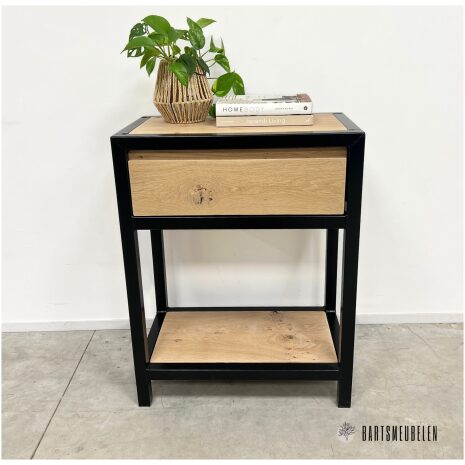 Haltafeltje industrieel Breda eiken en staal