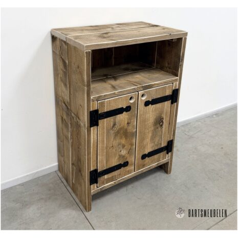 Koffiekast laag steigerhout voor kopjes en accessoires