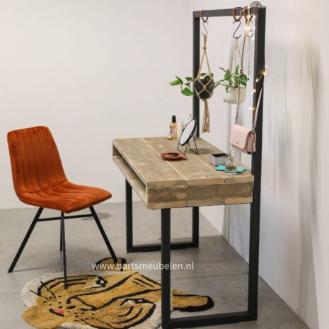 steigerhouten bureau lott - industrieel bureau met stalen frrame