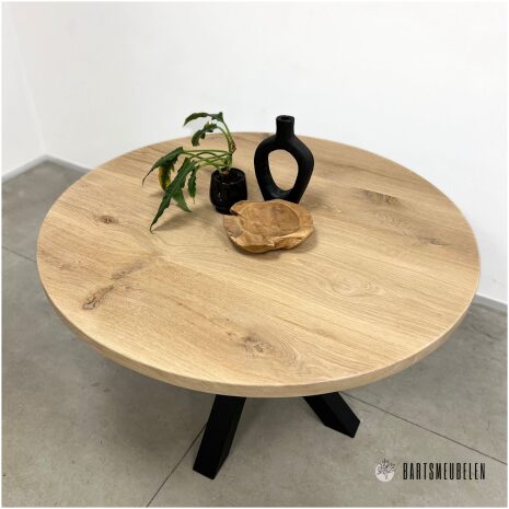 Ronde eikenhouten tafel Lizeth