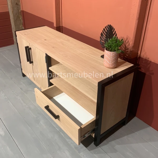 industriele-sidetable-aspen