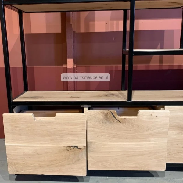 wandkast-industrieel-gerrit.5