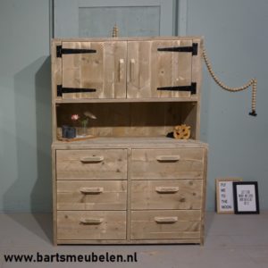 Industriele buffetkast