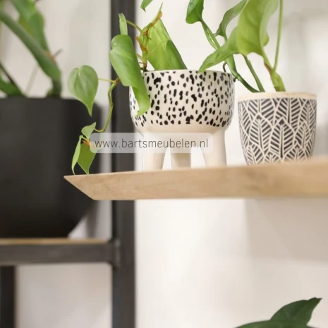 detail zwevende wandplank verjongd 25mm dik