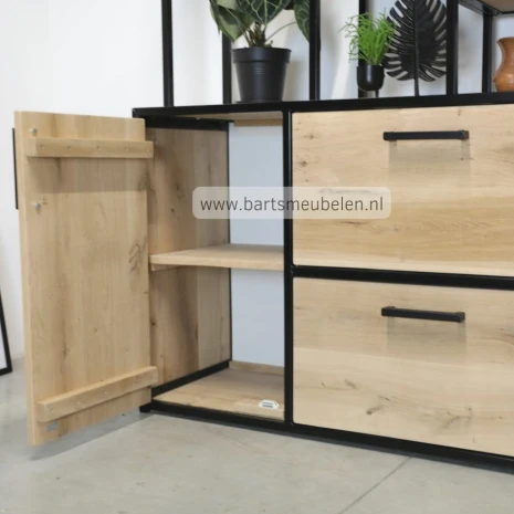 buffetkast industrieel open deur