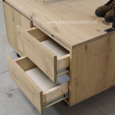 garderobekast hal bibi details