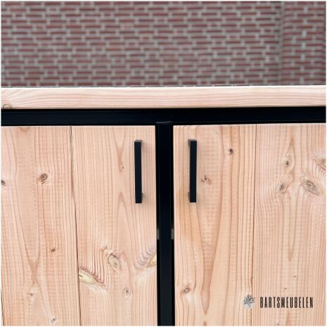 Stalen bbq tafel douglas dik blad van 45 mm