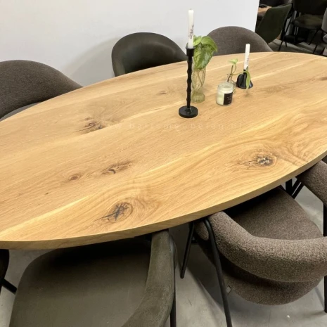 Ovalen eettafel eiken Sutton (40) met stalen poten