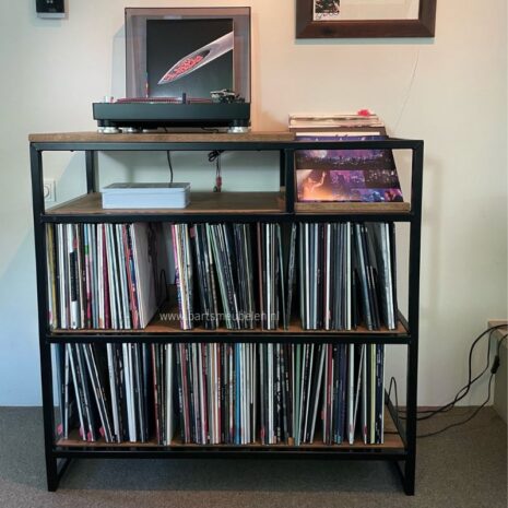 Platenspeler meubel industrieel op maat van eikenhout en staal