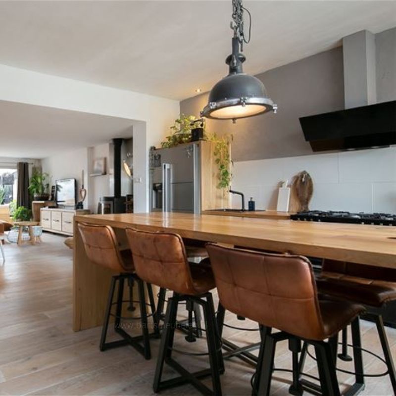 halfhoge bartafel van eiken hout op maat