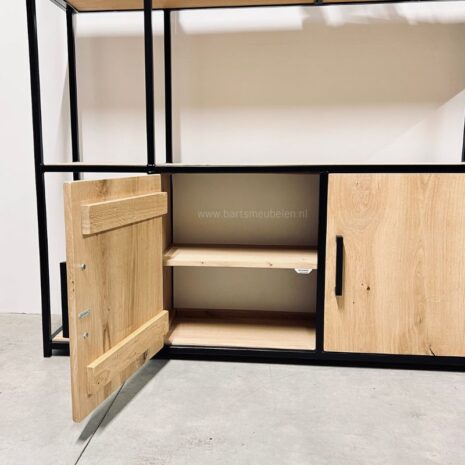 open deur industriele wandkast eiken met stalen frame lauren