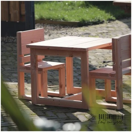 Deze kinder tuinset Puck Peuters douglashout Deze kinder tuinset Puck Peuters douglashout