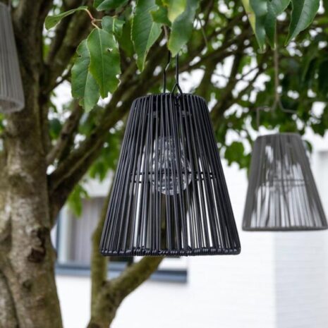 jens living solar lantaarn zwart - sfeerfoto