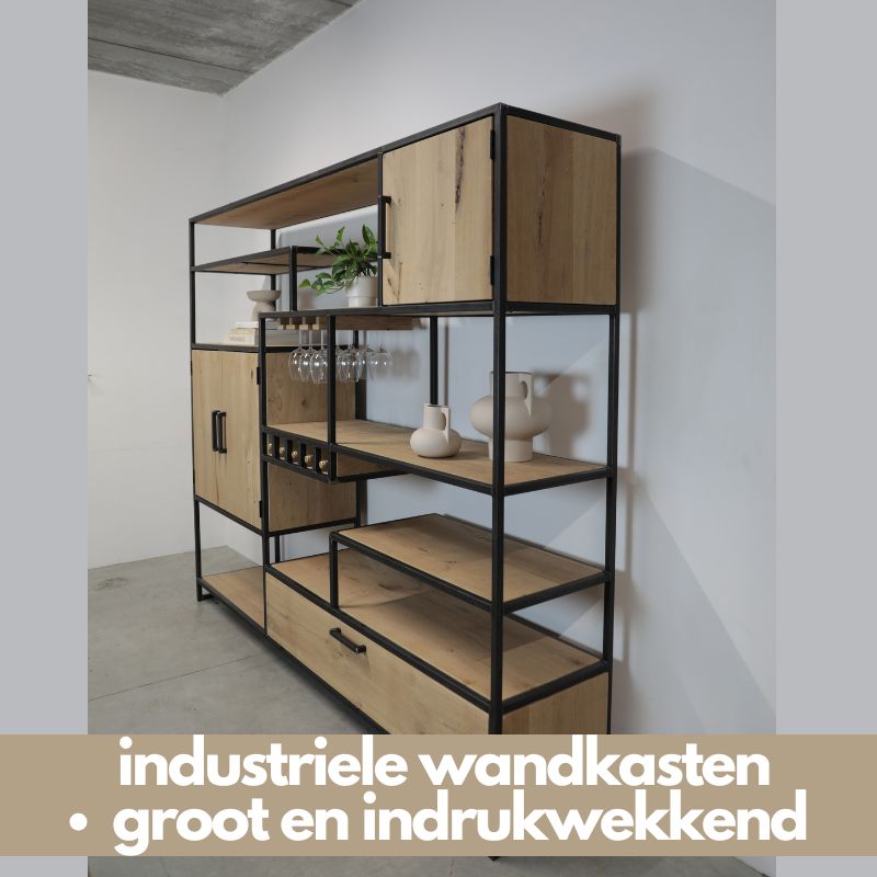 industriele wandkasten groot en indrukwekkend