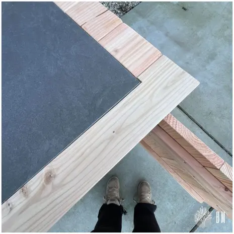 detailfoto buitenkeuken douglashout en staal goes