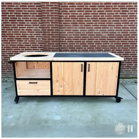 vooraanzicht-buitenkeuken-douglas-en-staal-goes