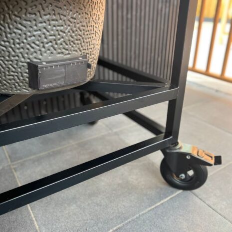 Details kamado trolley eikenhout