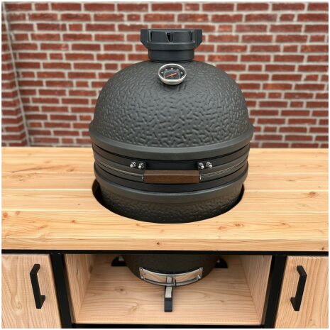 Industriële buitenkeuken met The Bastard Urban Large kamado