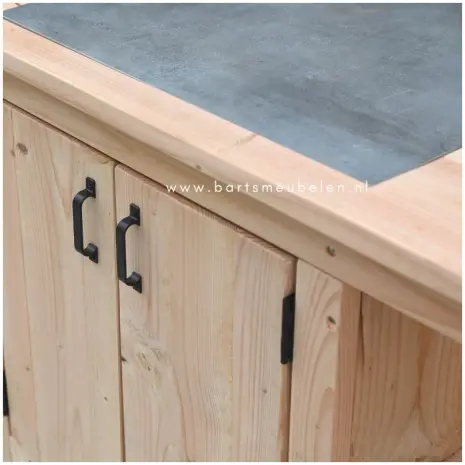 Buitenkeuken kamado douglas met tegel en handgrepen