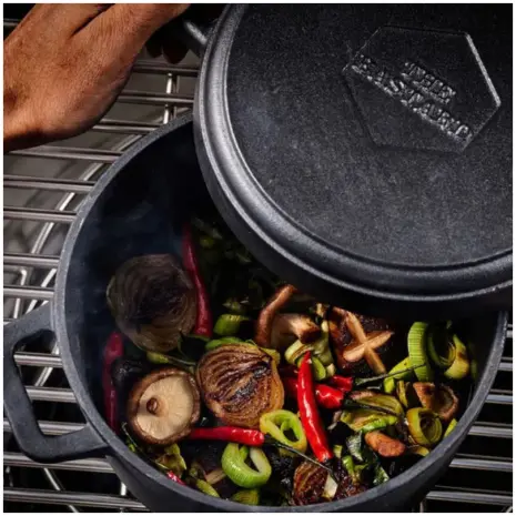 The bastard Dutch Oven & Griddle koken