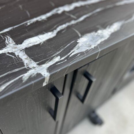 details Buitenkeuken Douglas met granieten marmerlook blad