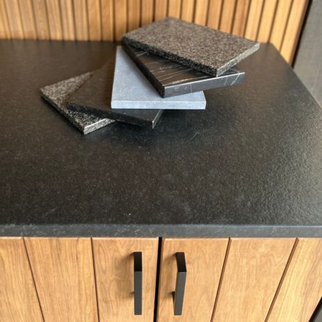 Natuursteen blad en sampels graniet, Belgisch hardsteen