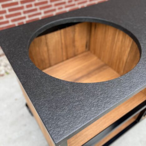 Buitenkeuken Fraké Compact zwart granieten blad voor de kamado