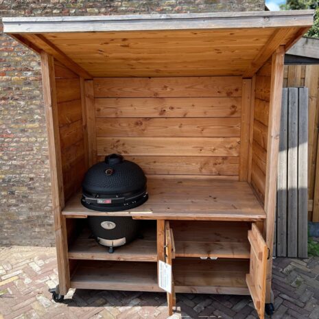 Showmodel Buitenkeuken overkapping opbergruimte + Keij Kamado Showmodel Buitenkeuken overkapping opbergruimte + Keij Kamado