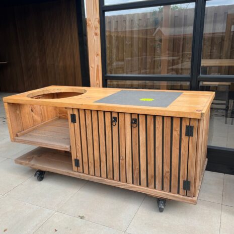 showmodel buitenkeuken douglas latjes met tegel outlet