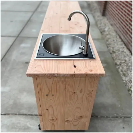 Douglas Tuinkast met spoelbak en kraan details