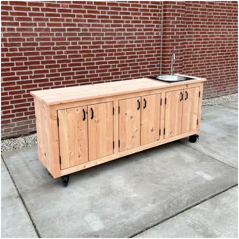 Douglas werktafel met spoelbak en kraan