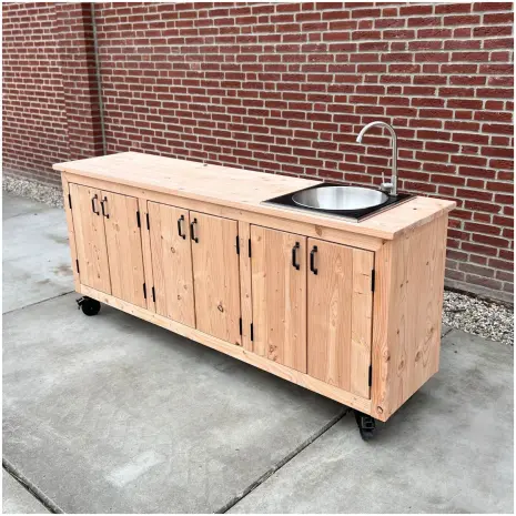 Luxe Tuinkast Douglas met spoelbak en kraan