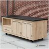 Buitenkeuken van eikenhout met zwart granieten blad