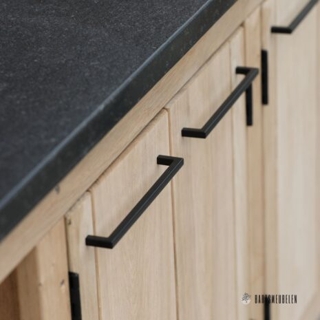 Luxe Buitenkeuken van eikenhout met granieten blad