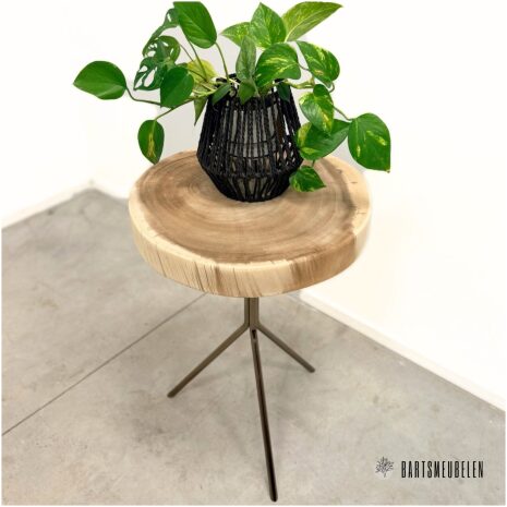 bijzet tafel Suarhout met Bonze pootjes Maat L