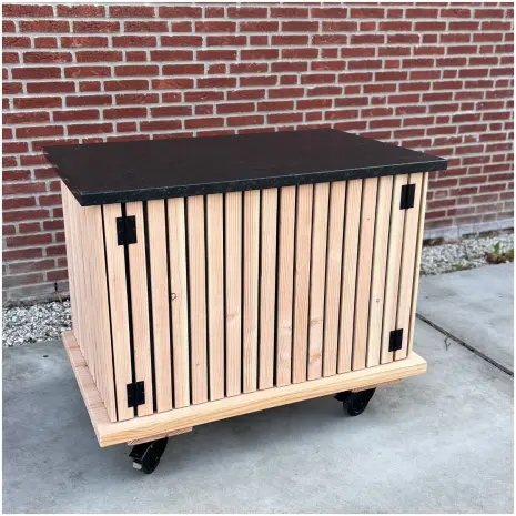 kamado tafel met granieten blad en Douglaslatjes