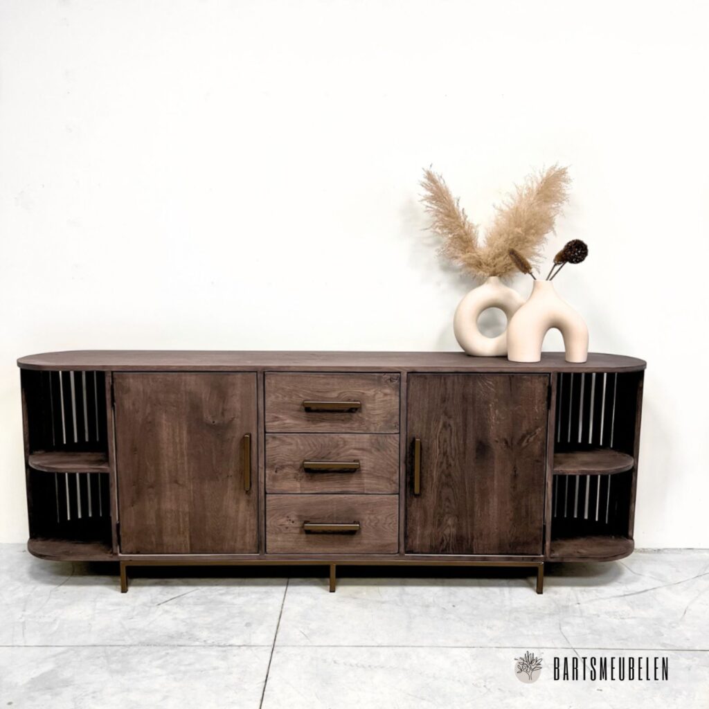 Maatwerk Japandi dressoir van eikenhout en koper staal